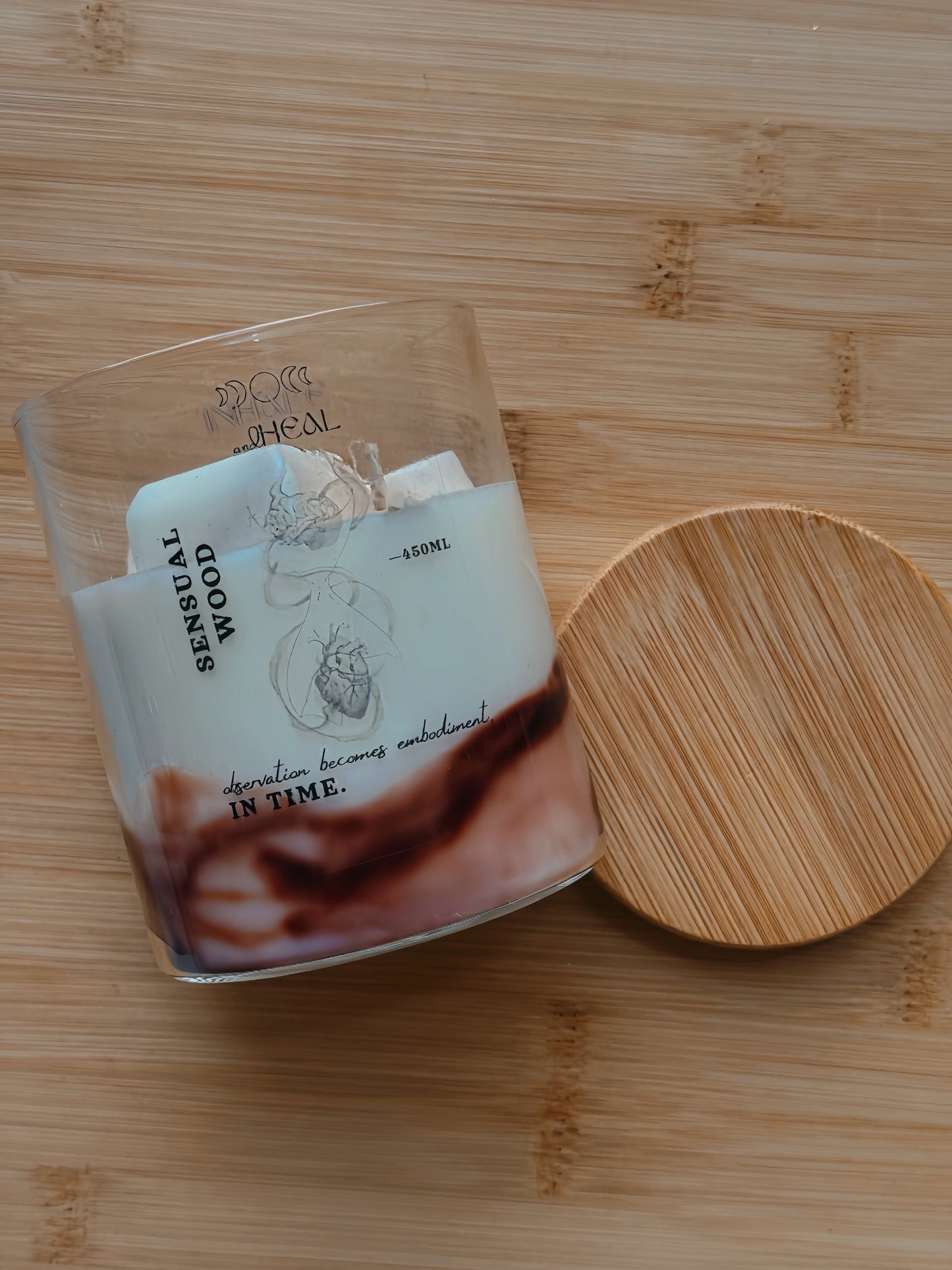Hourglass - sensual wood